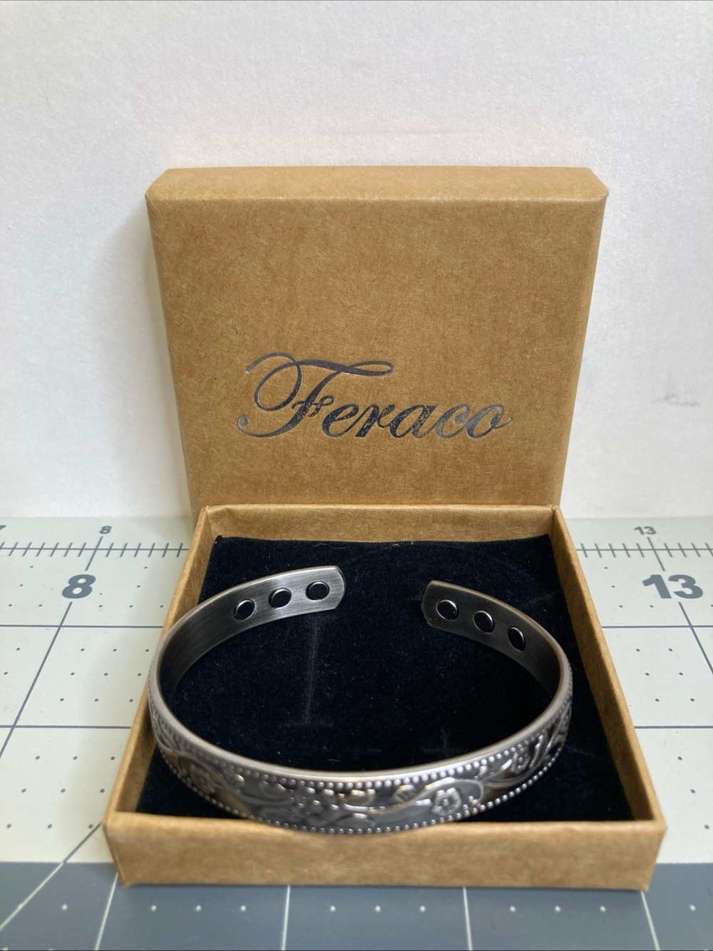 Feraco Women Bracelet Pure Magnetic Pain Relief Bracelet Silver